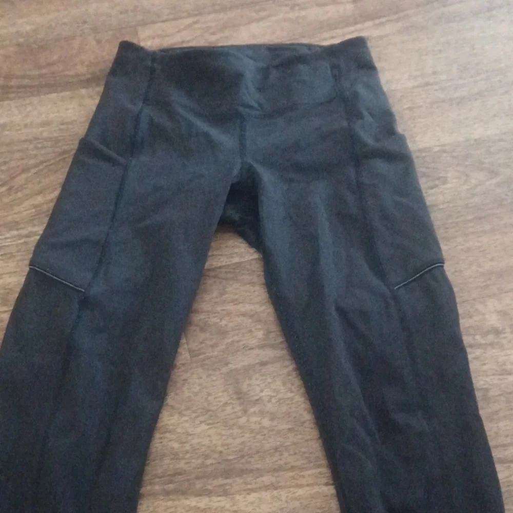 Lululemon Black Leggings Size 2_2